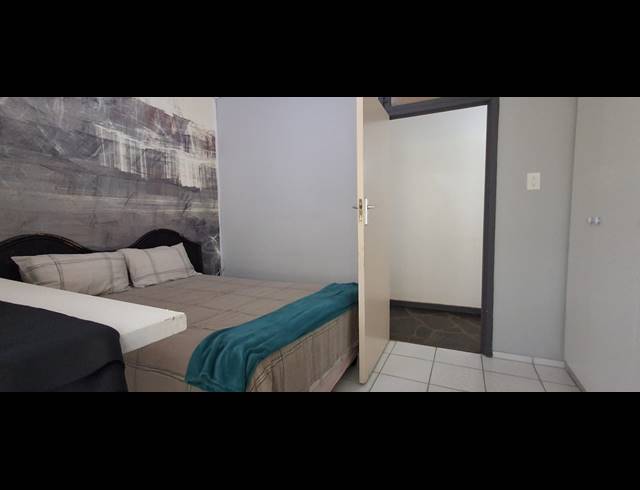4 BEDROOM FREEHOLD FOR SALE IN WESTBROOK